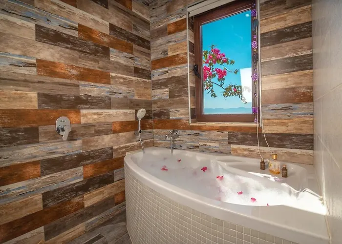 Santa-fe Private Pool 博德鲁姆